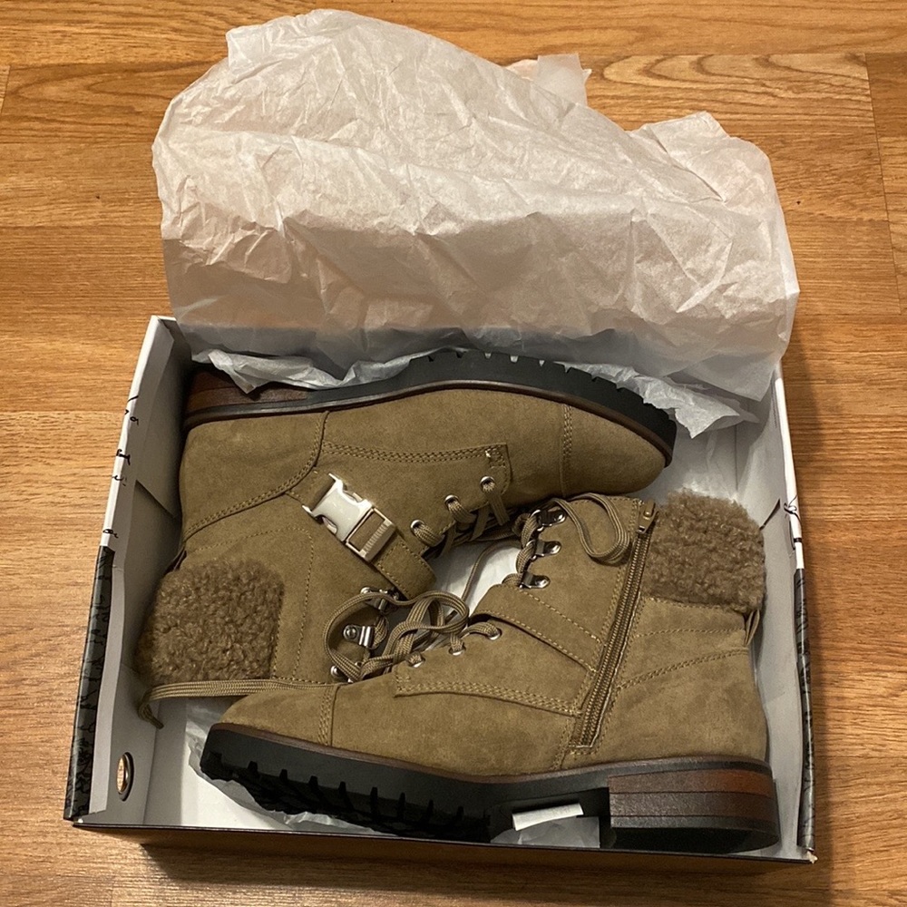 Really cute lace front bootie